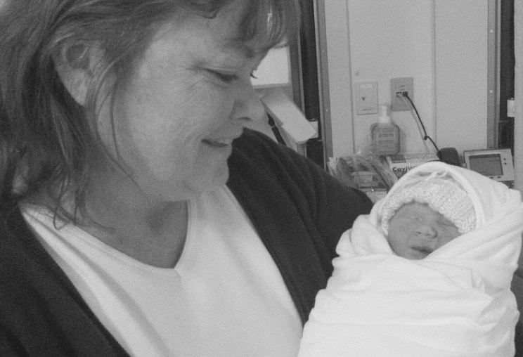 77137_4756899684761_1110779767_n (1)