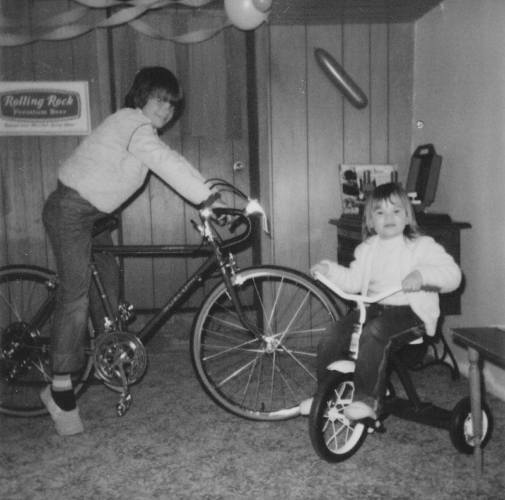tom + aimee on bikes