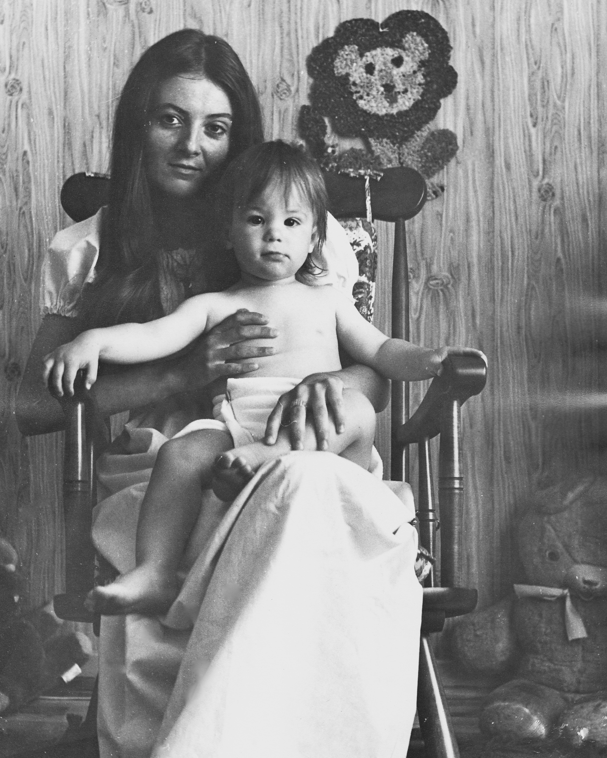 tom-and-boo-on-the-rocking-chair-1